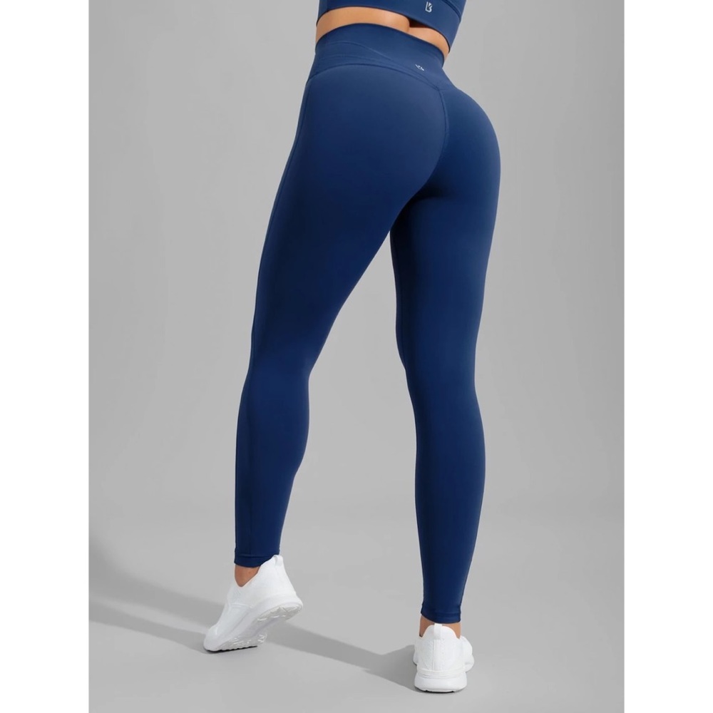 BUFFBUNNY Legacy Legging In Midnight Navy